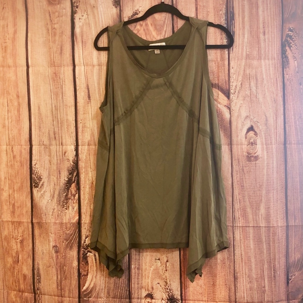 Beautiful flowy olive green tank